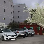 La Des Oliviers Hotel