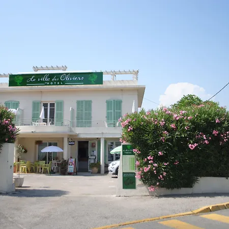 La Des Oliviers, Seaside Hotel 3*