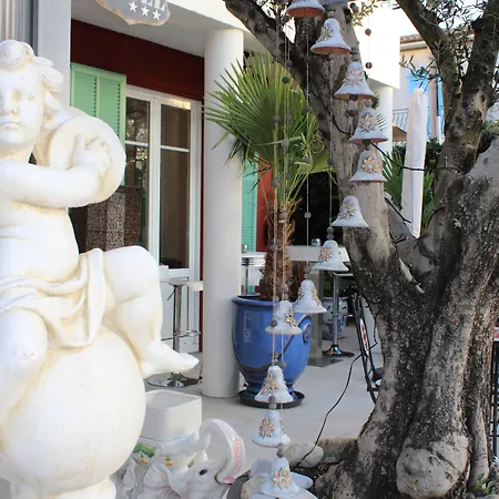 La Des Oliviers, Seaside Hotel Cagnes-sur-Mer